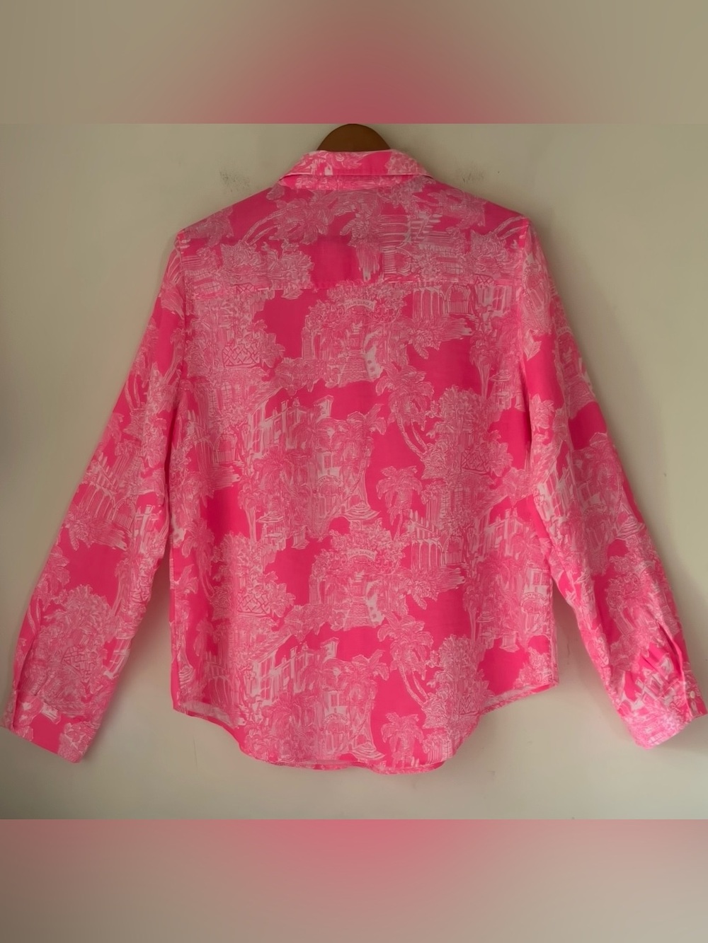 Lilly Pulitzer Sea View Linen Button Down Shirt Size XL in Roxie Pink - Picture 4 of 13